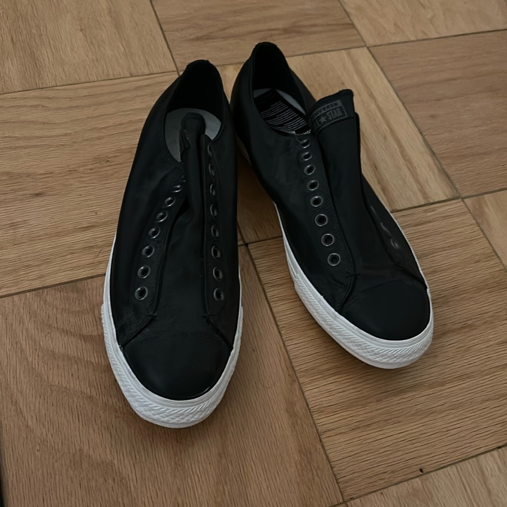 Men’s size 12 black converse